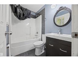 9626 106 Av Nw, Edmonton, AB T5H0N4 Photo 23