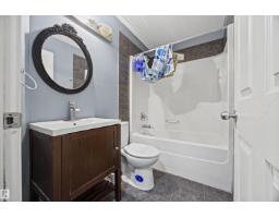 9626 106 Av Nw, Edmonton, AB T5H0N4 Photo 26