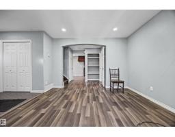 Bedroom 3 - 9626 106 Av Nw, Edmonton, AB T5H0N4 Photo 6