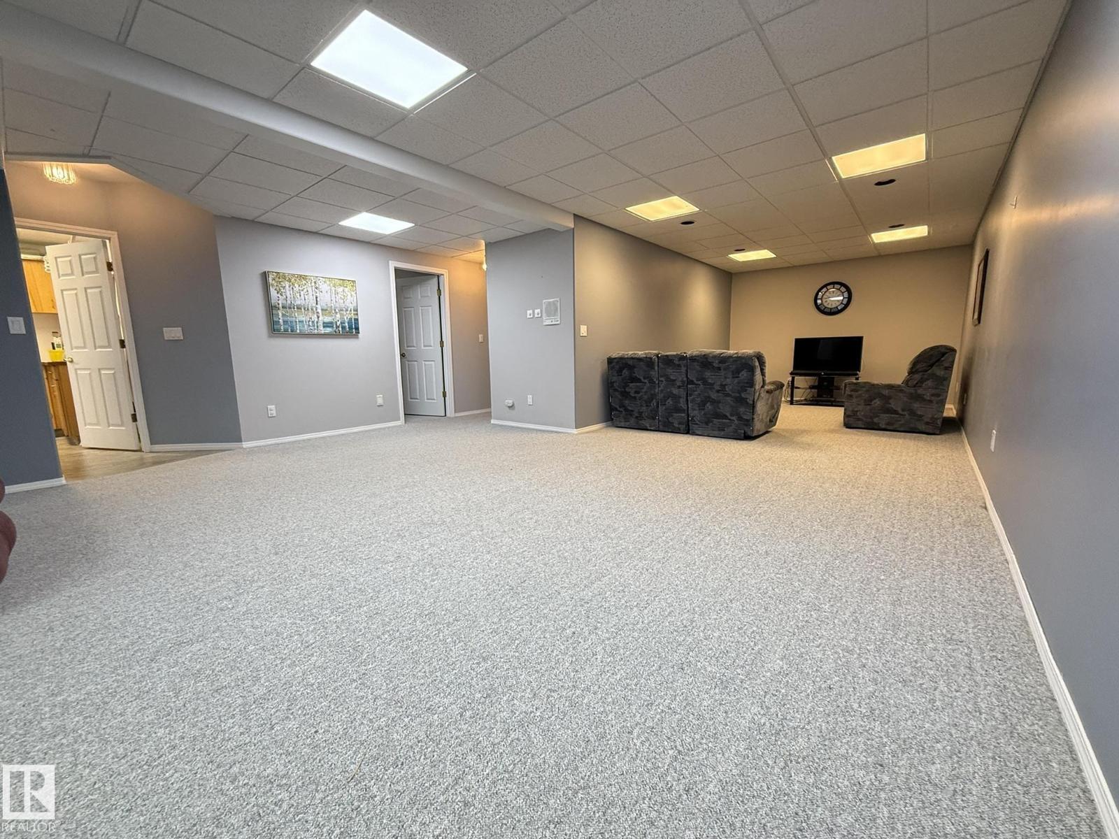 15812 133 ST NW - 32