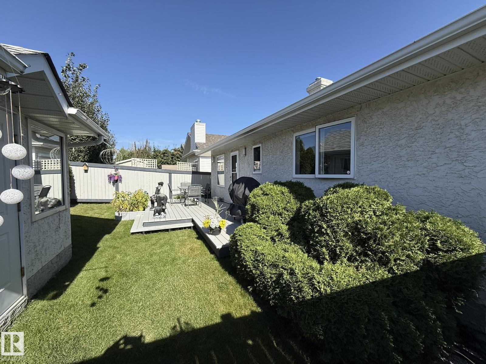 15812 133 ST NW - 55