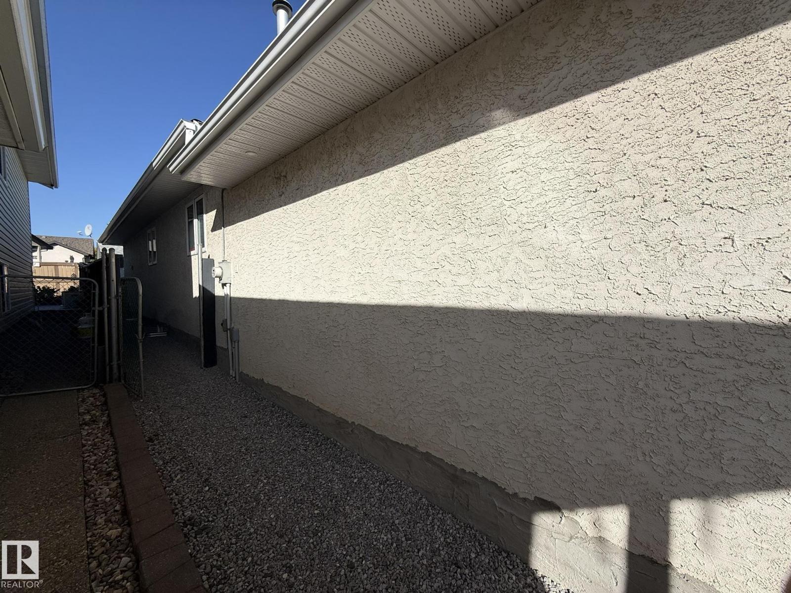 15812 133 ST NW - 64