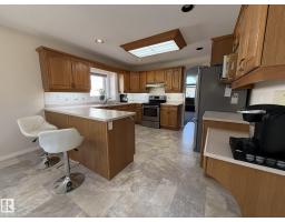 Games room - 15812 133 St Nw, Edmonton, AB T6V1E5 Photo 10
