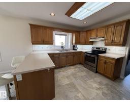 Laundry room - 15812 133 St Nw, Edmonton, AB T6V1E5 Photo 11