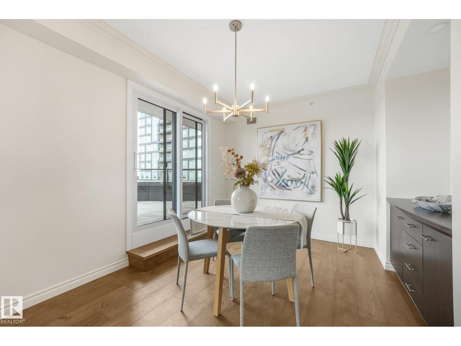 #902 10108 125 ST NW - 16