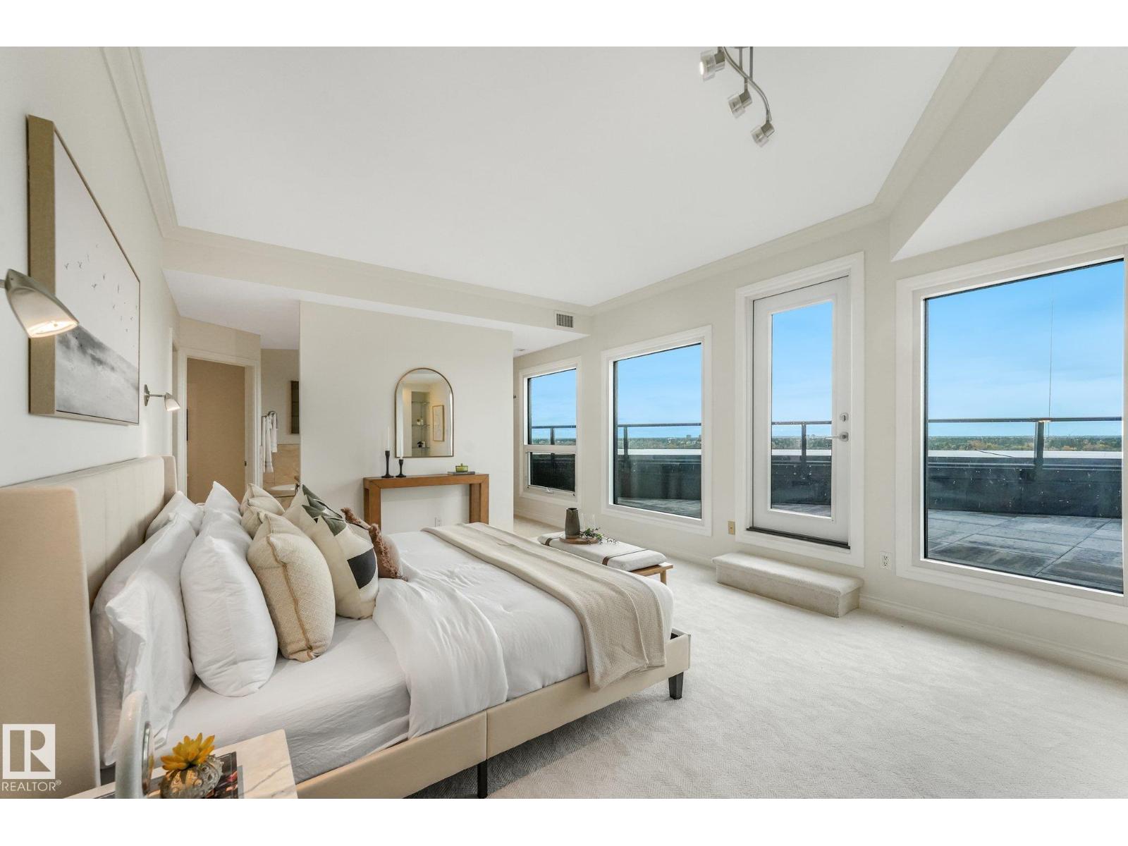 #902 10108 125 ST NW - 21