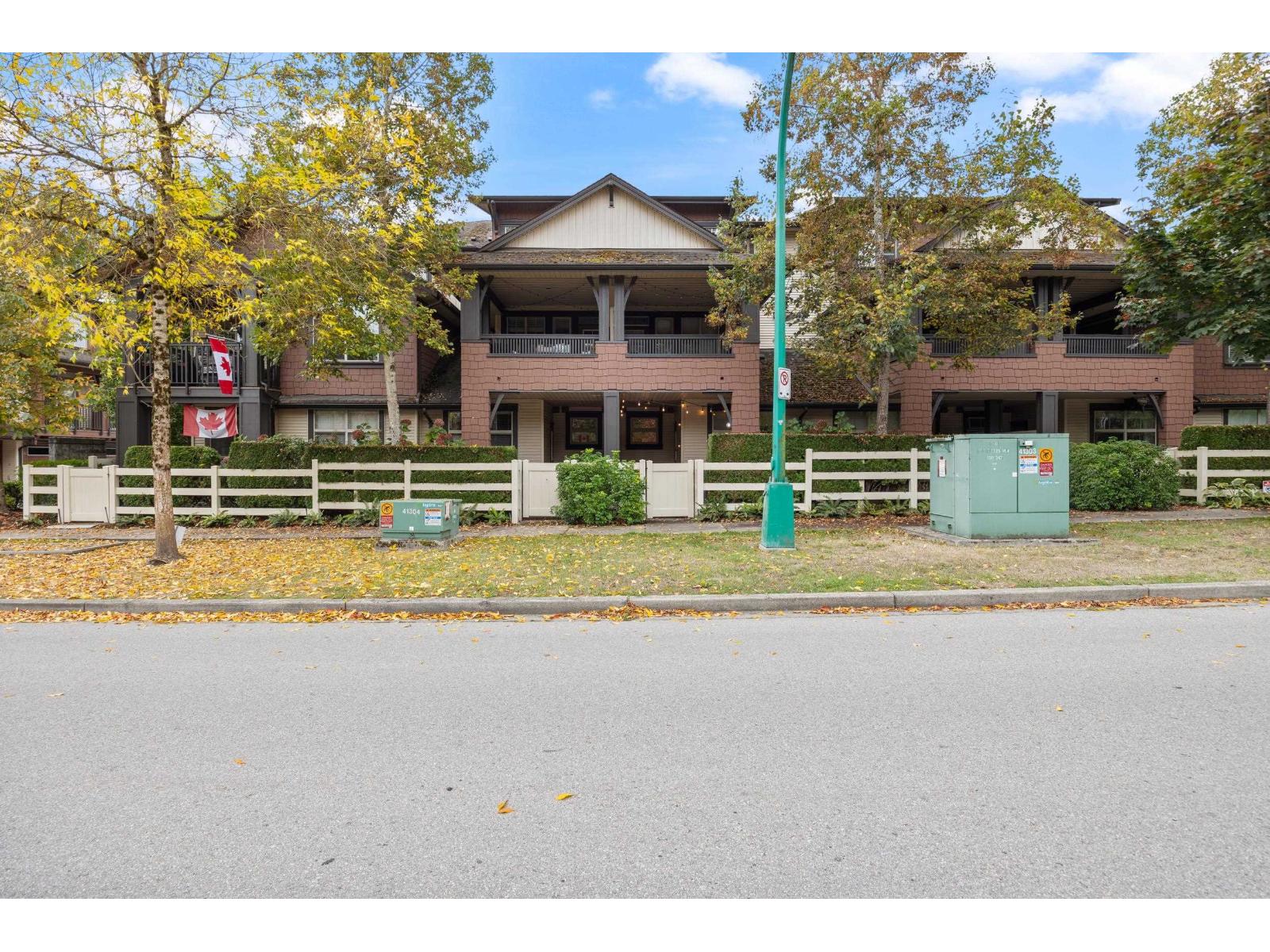 Photo of 59 19478 65 AVENUE 32