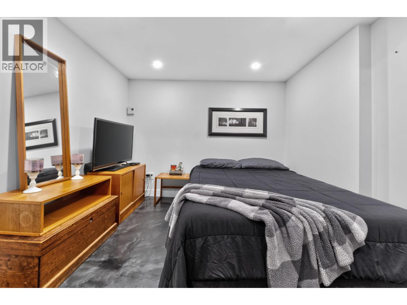 Photo of 4801 TURNBUCKLE WYND 24