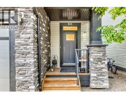 901, 110 Coopers Common SW - photo 2