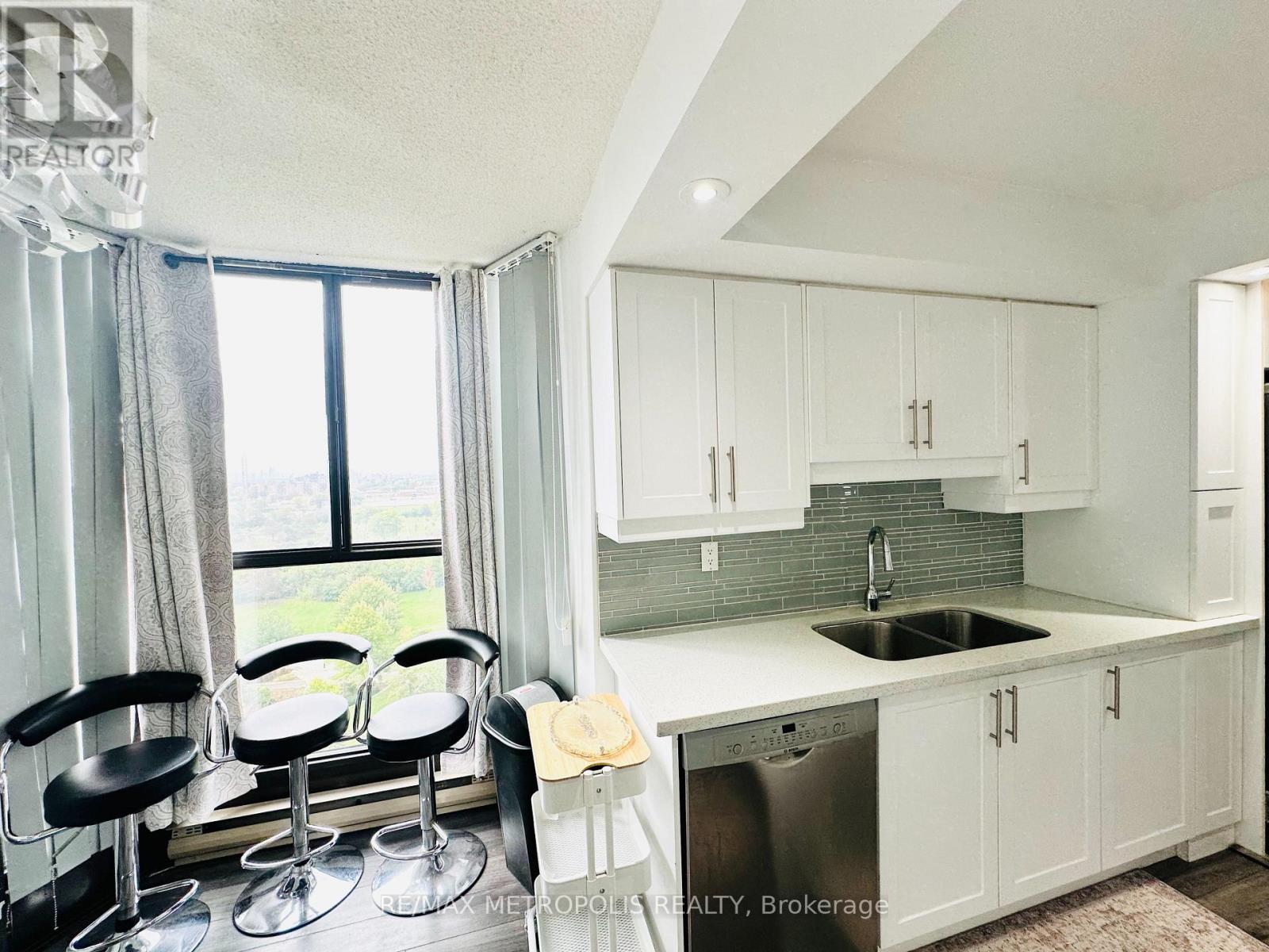 #1207 80 ANTIBES DRIVE - Image 41