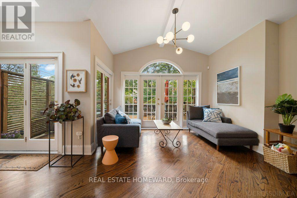 69 WALMSLEY BOULEVARD - 14