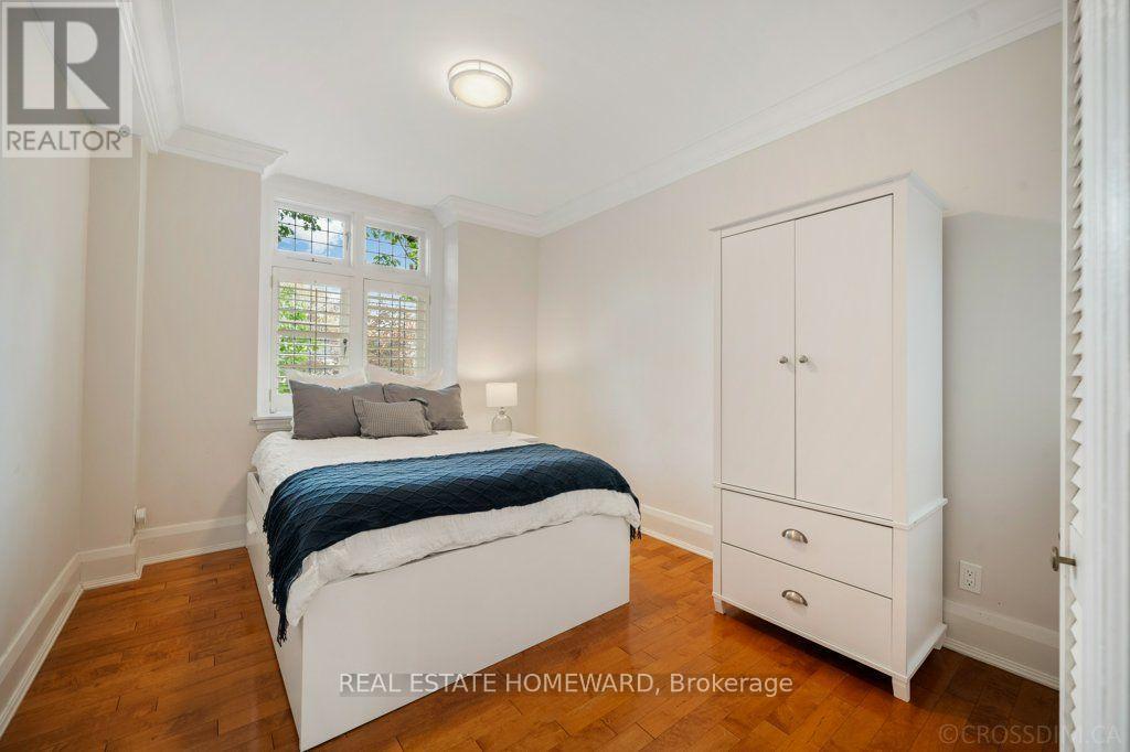 69 WALMSLEY BOULEVARD - Image 32