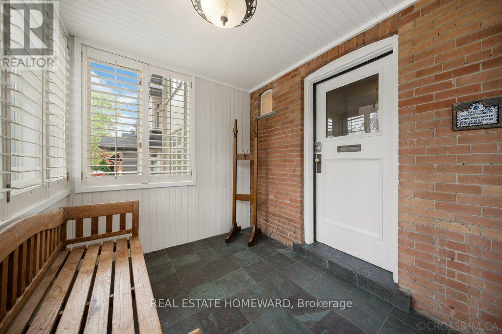 69 WALMSLEY BOULEVARD - 4