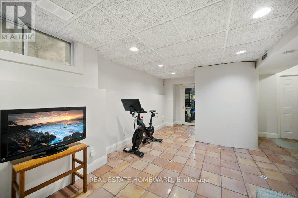 69 WALMSLEY BOULEVARD - 48
