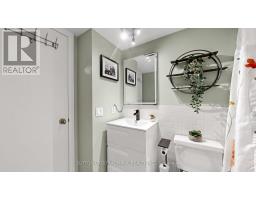 922 - 111 Elizabeth Street, Toronto, ON M5G1P7 Photo 16