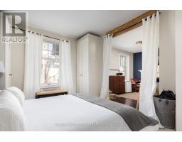 Family room - 105 Balmoral Avenue, Toronto, ON M4V1J5 Photo 9