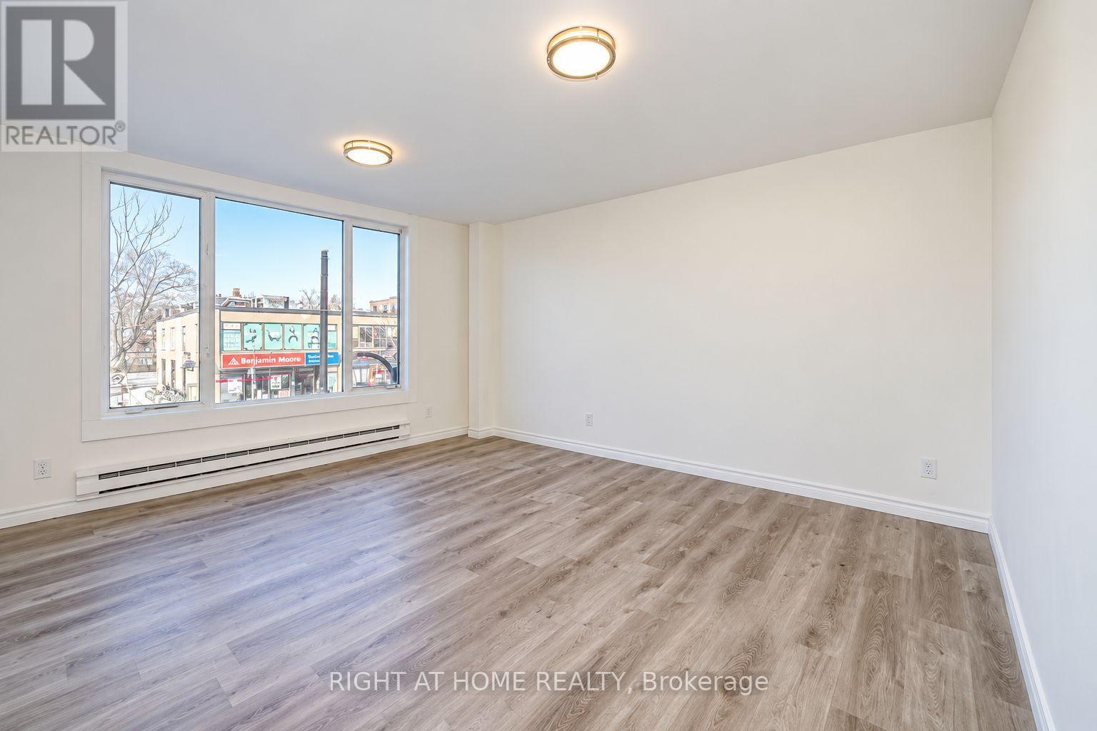 UPPER - 843 DANFORTH AVENUE, Toronto (Blake-Jones) — photo 2