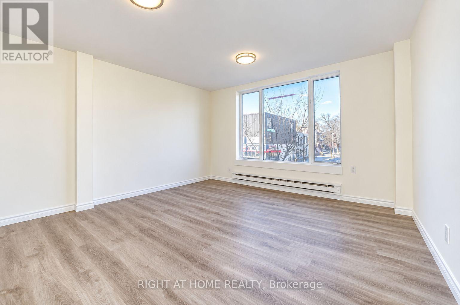 UPPER - 843 DANFORTH AVENUE, Toronto (Blake-Jones) — photo 4