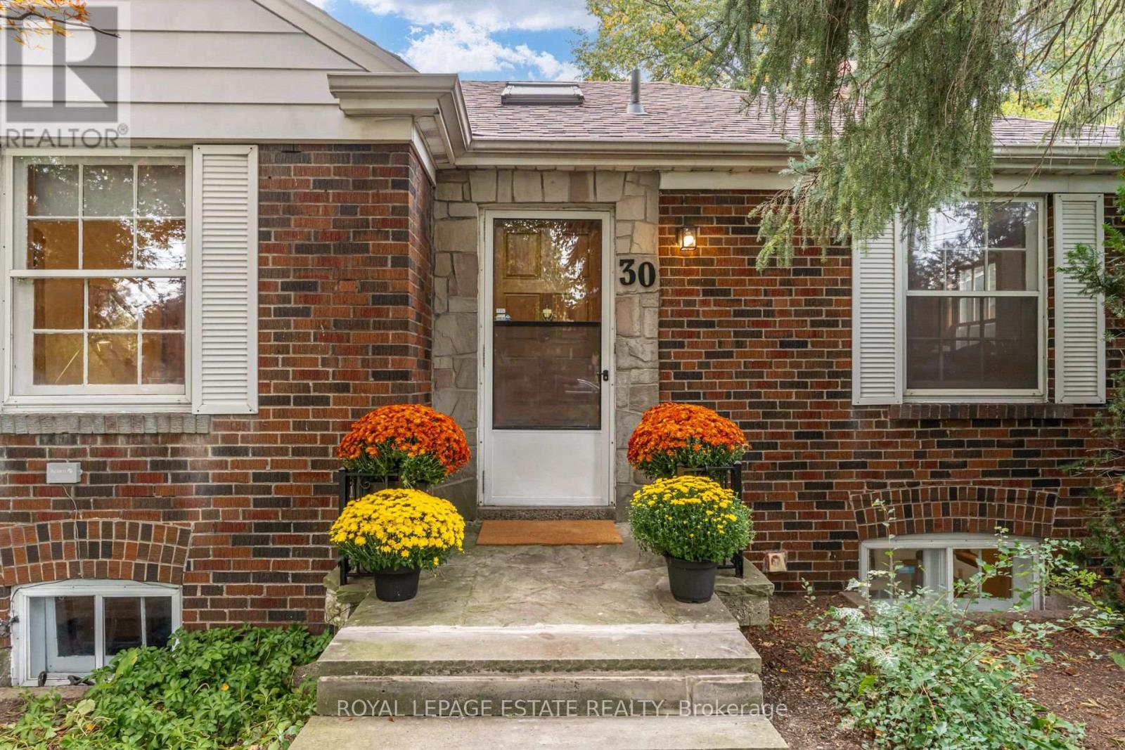 30 BARBARA CRESCENT, Toronto (East York) — photo 2