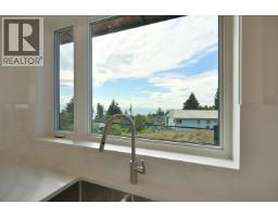 5112 Chapman Road, Sechelt, BC V7Z0G4 Photo 10