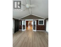 3pc Bathroom - 23 Woodsview Avenue, Grimsby, ON L3M3S7 Photo 9