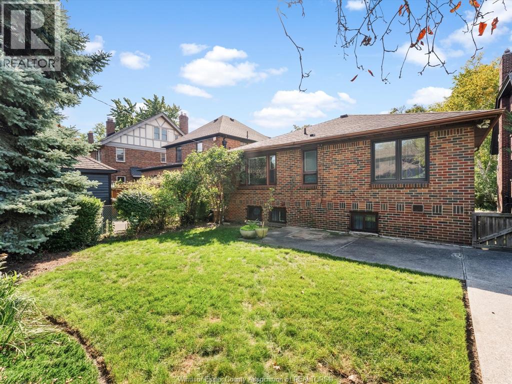2214 VICTORIA AVENUE - Image 37