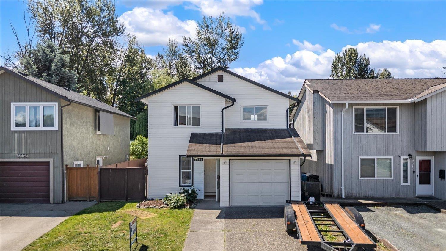 Property for sale at 8542 MCCUTCHEON AVENUE, Chilliwack Proper South