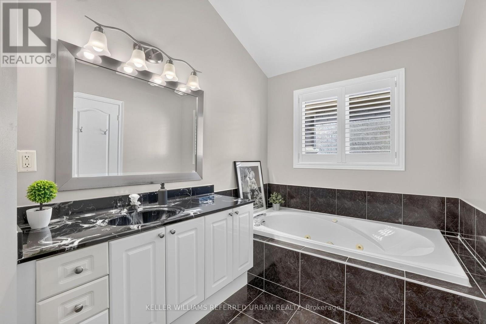 27 SUMMER VALLEY DRIVE - Image 25