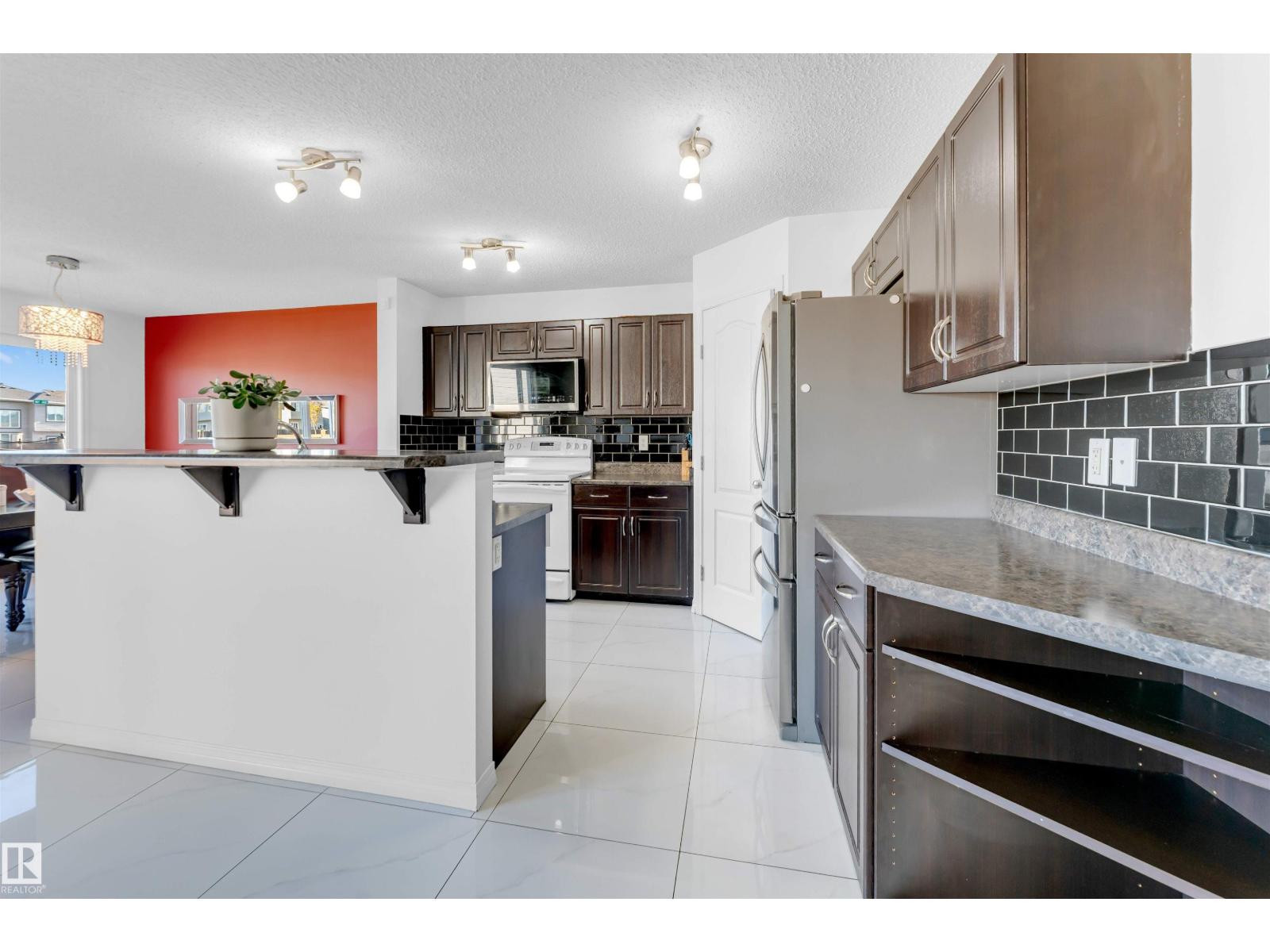 3908 166 AV NW - Image 16