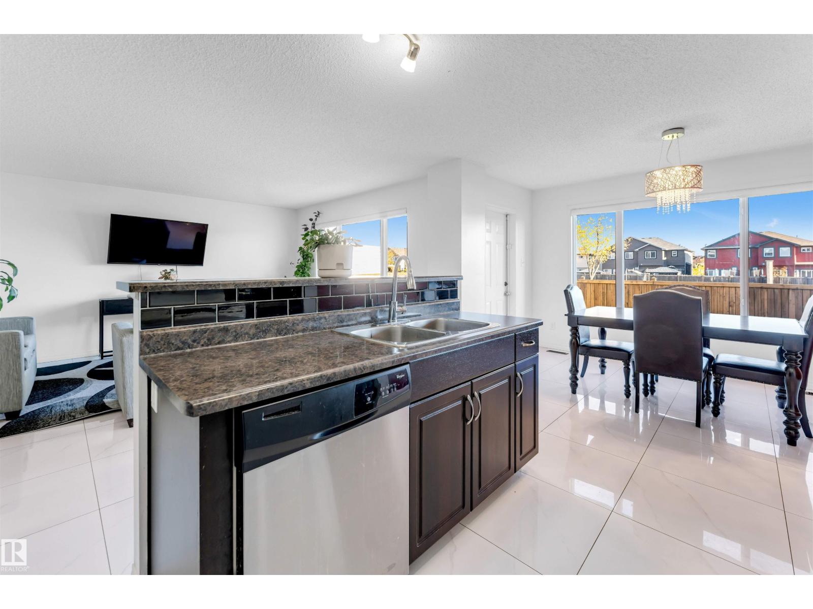 3908 166 AV NW - Image 17