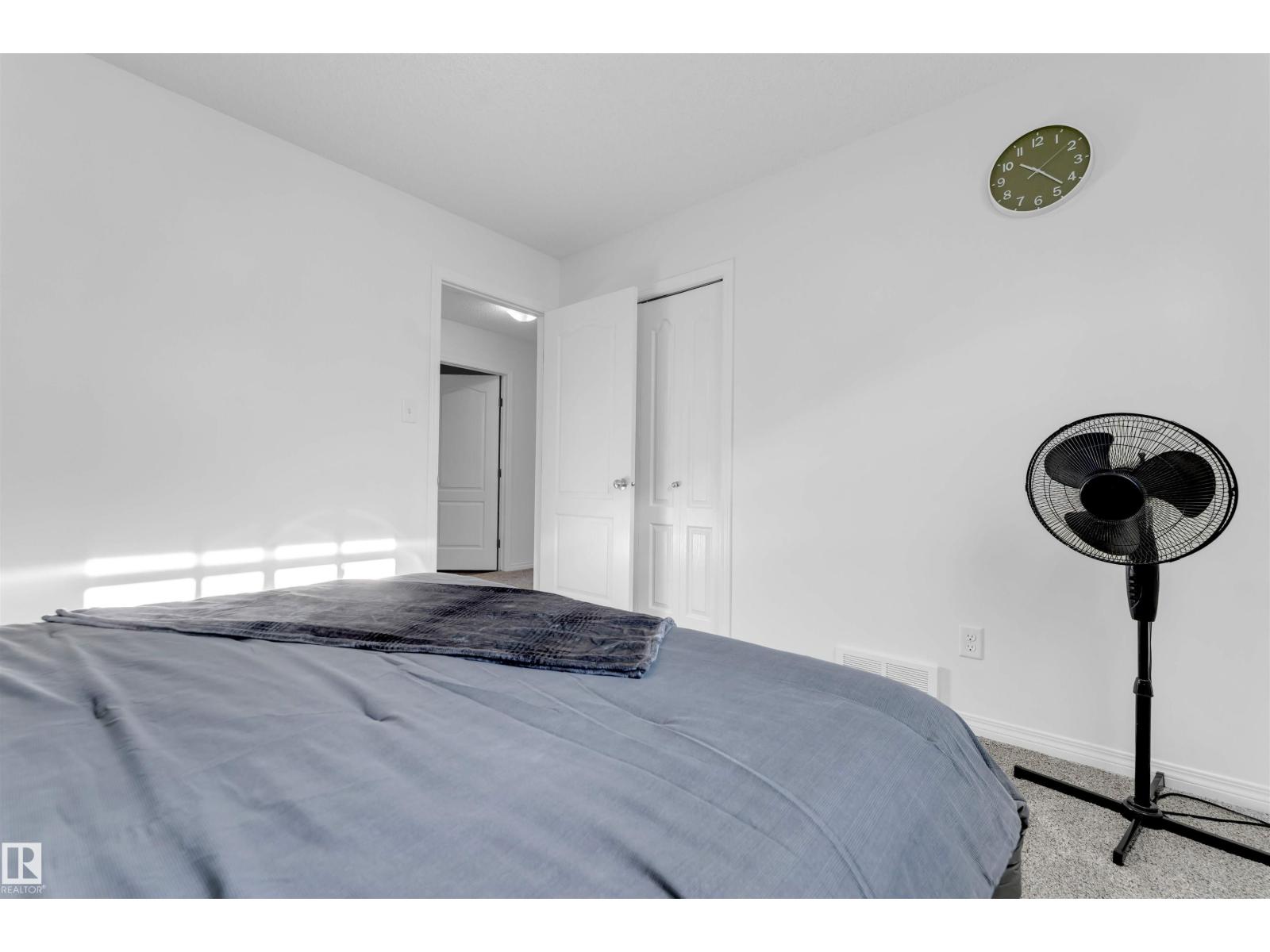 3908 166 AV NW - Image 33