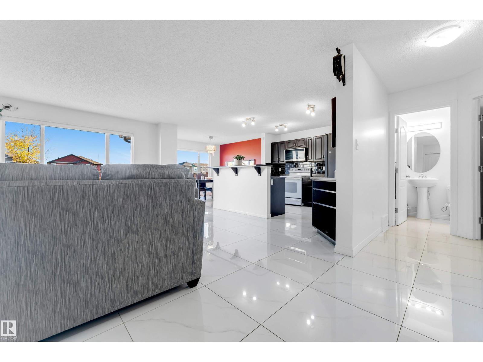 3908 166 AV NW - Image 9