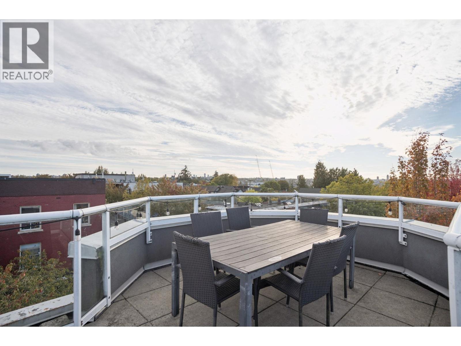 Photo of 305 1707 CHARLES STREET 38