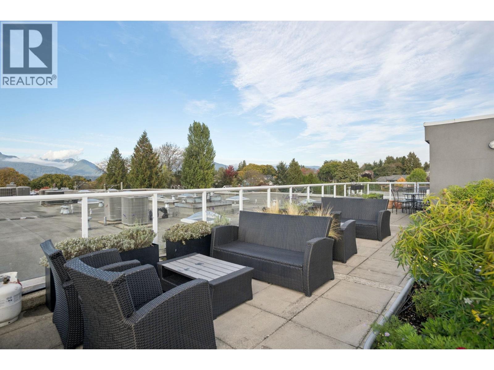 Photo of 305 1707 CHARLES STREET 40