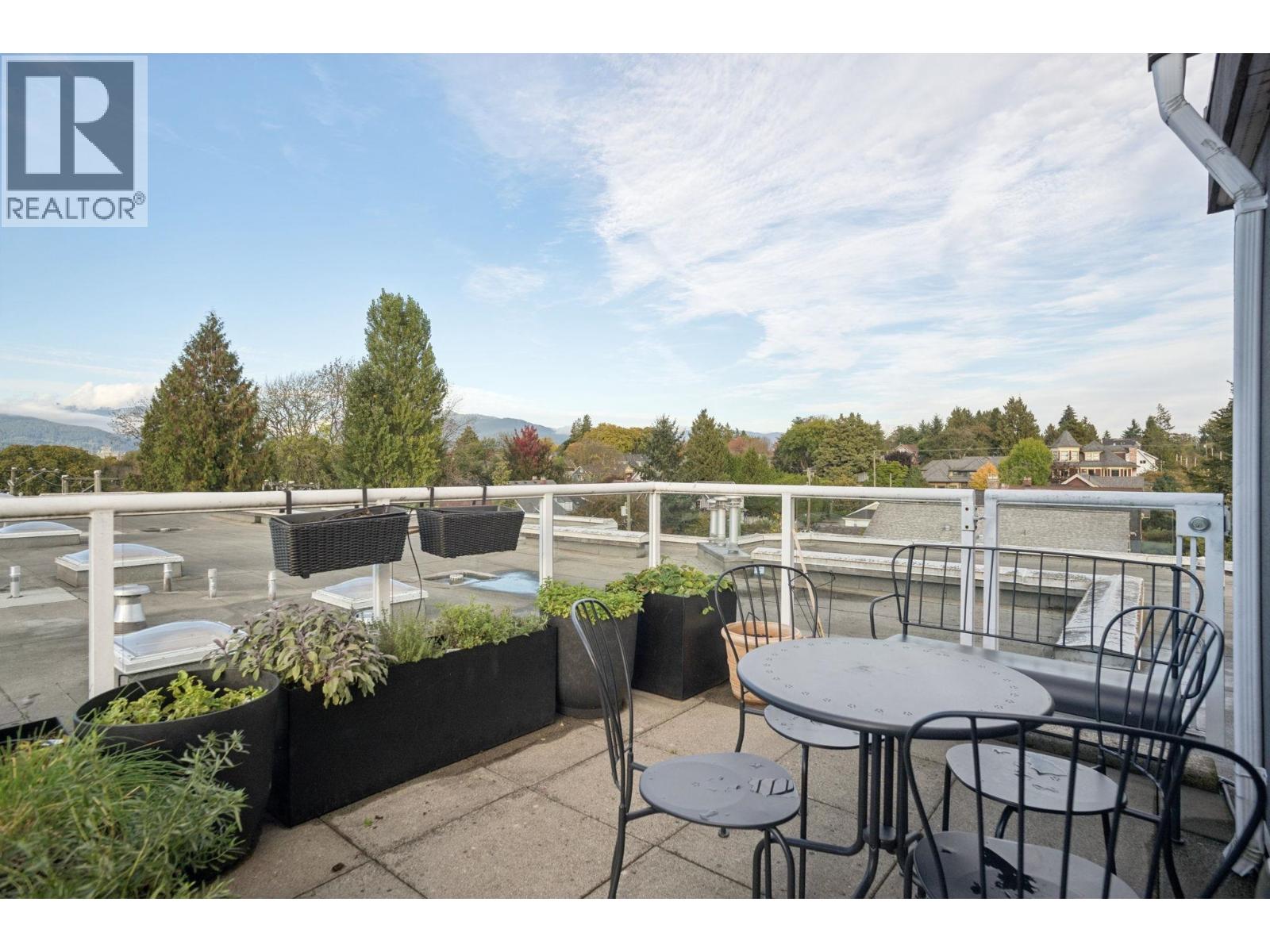 Photo of 305 1707 CHARLES STREET 35