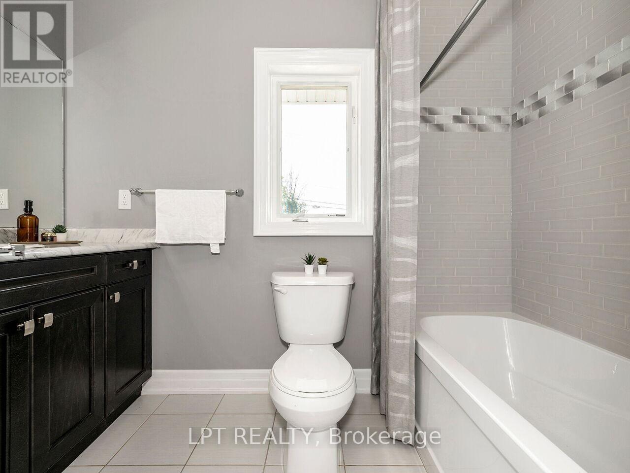1 DORCHESTER BOULEVARD S - Image 26