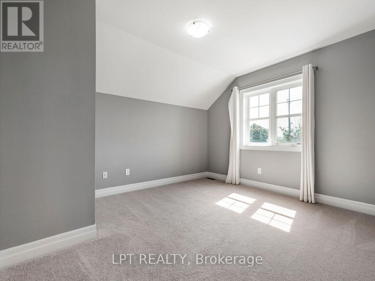 1 DORCHESTER BOULEVARD S - Image 30