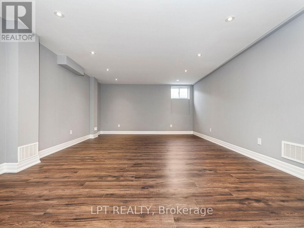1 DORCHESTER BOULEVARD S - Image 37