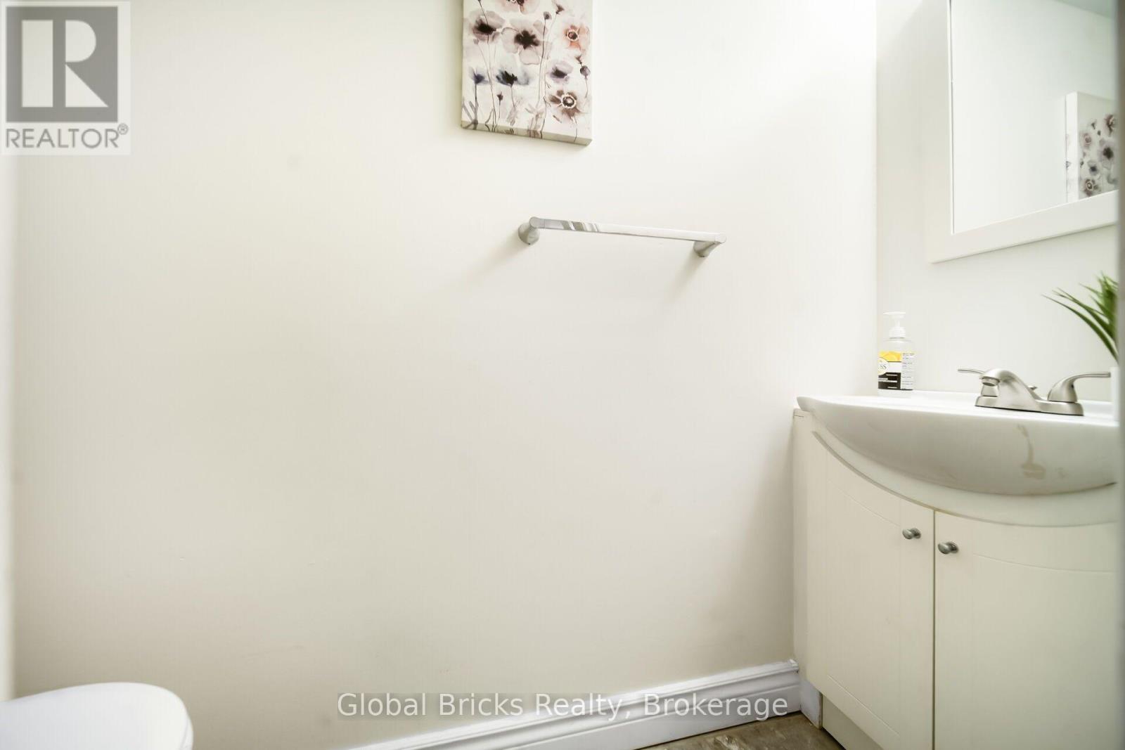 27- 15 Green Valley Drive, Kitchener, ON photo 6