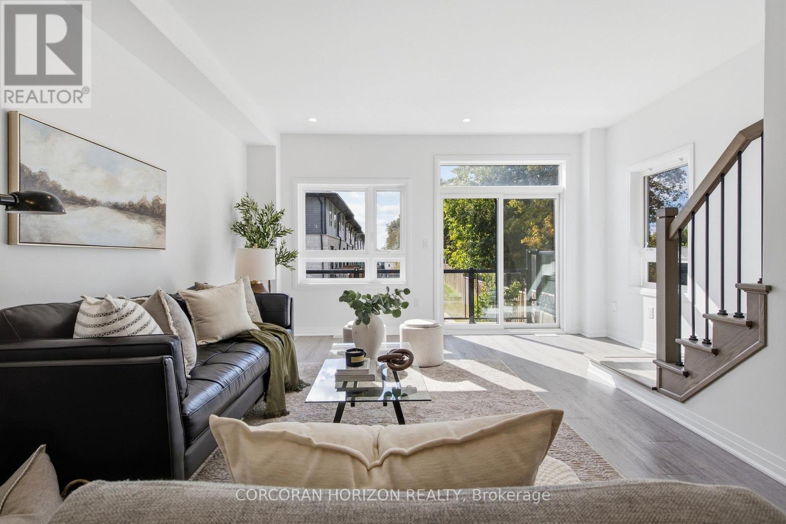 #96 51 SPARROW AVENUE - 7