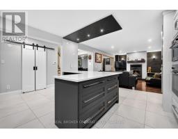 Family room - 1018 Whites Road, Muskoka Lakes, ON P0B1J0 Photo 13