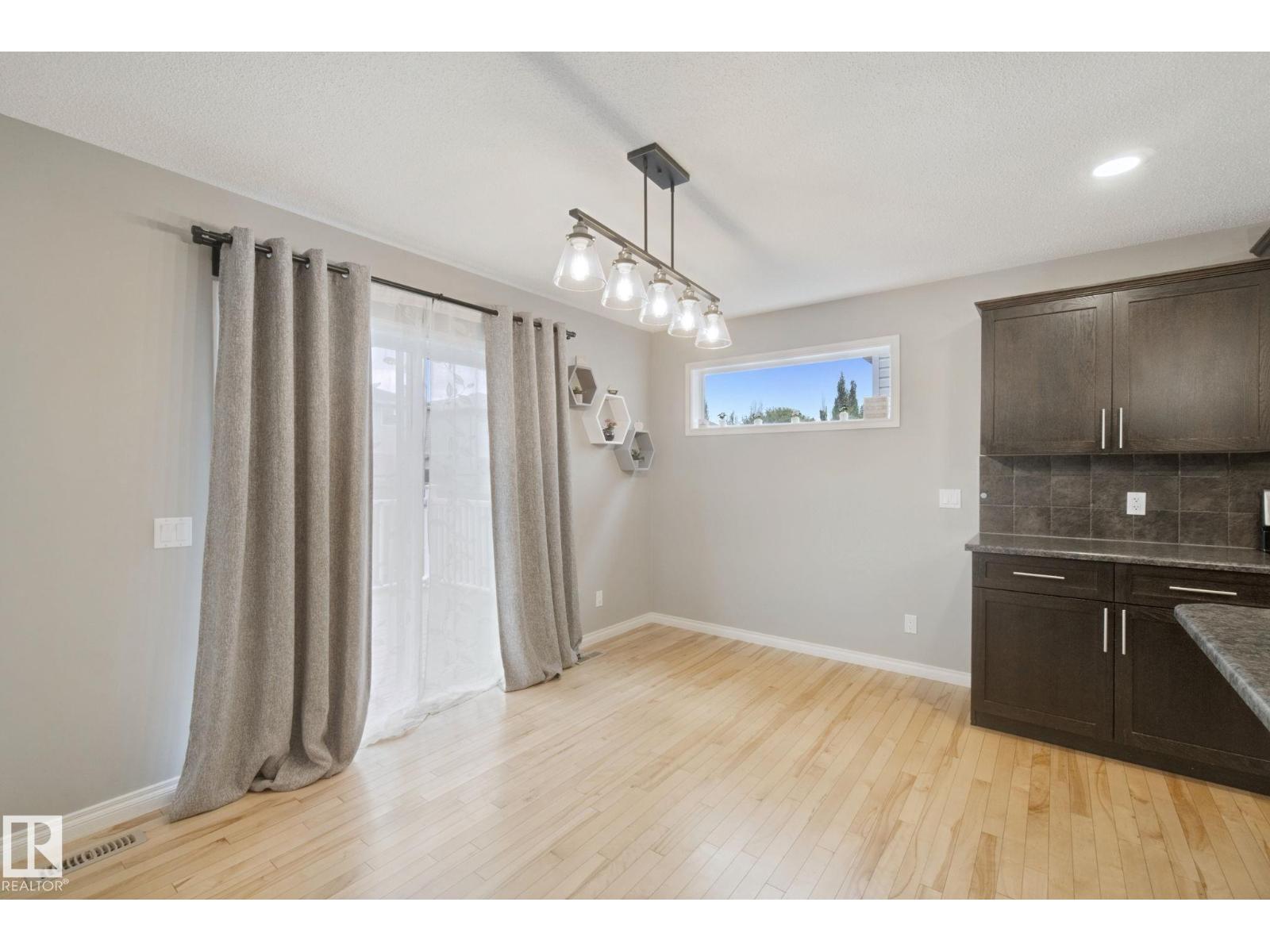 628 FOXTAIL LN - 16