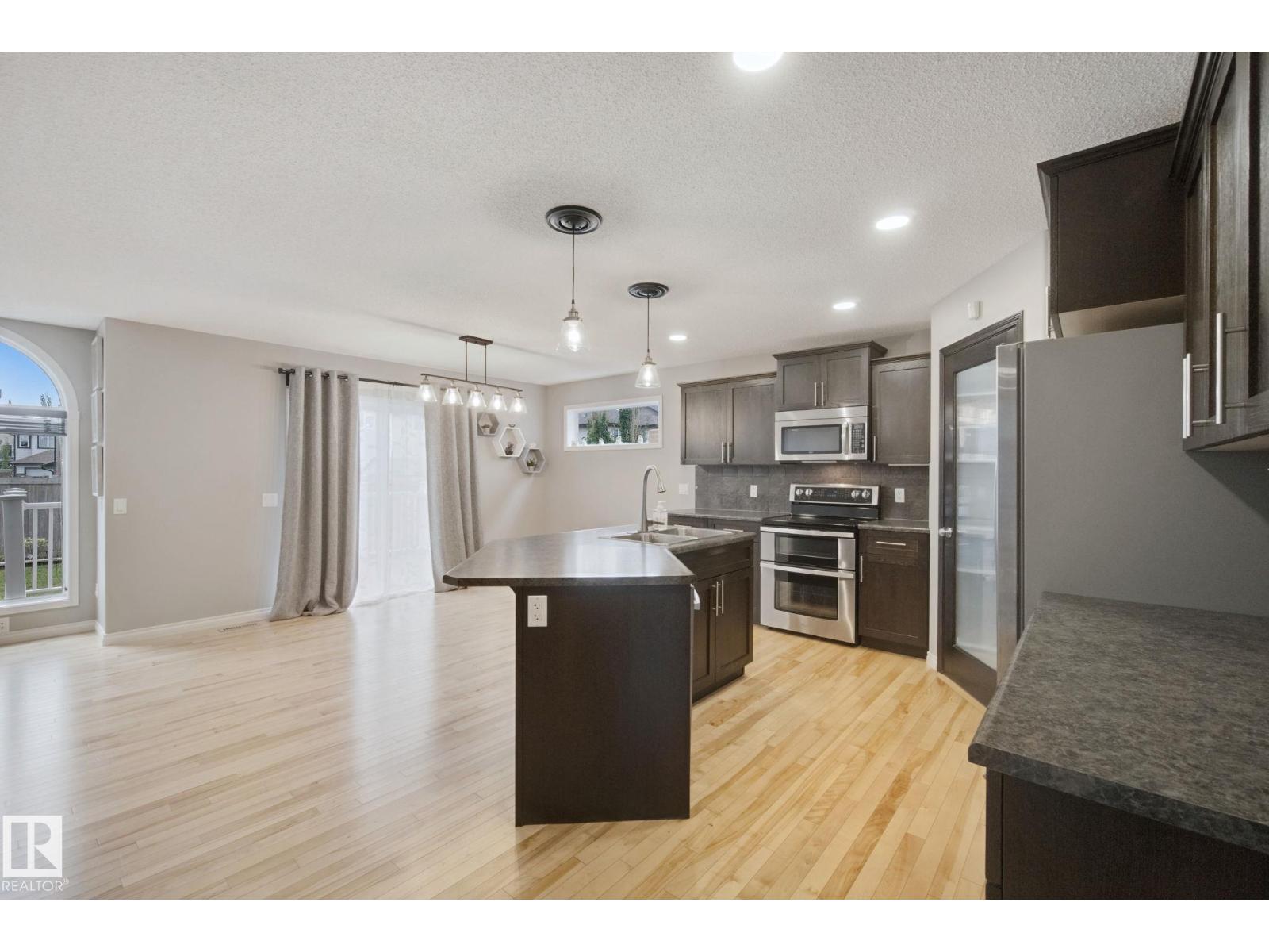 628 FOXTAIL LN - 12