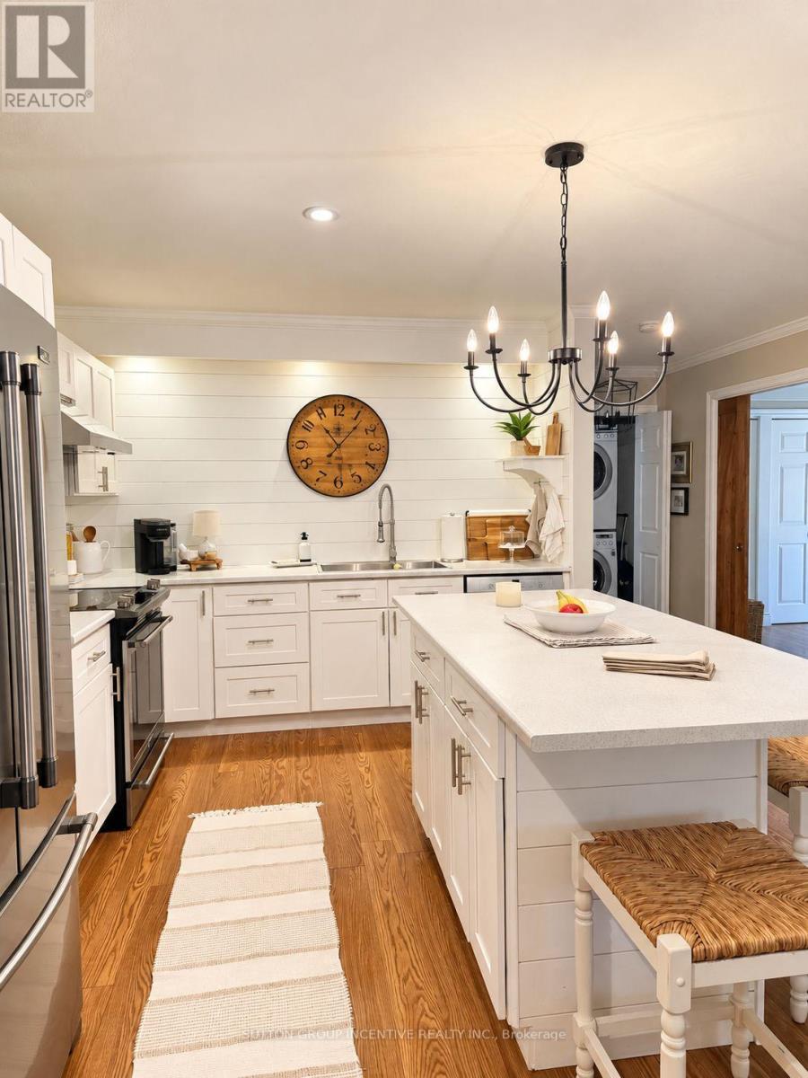 #204 166 OWEN STREET - 3