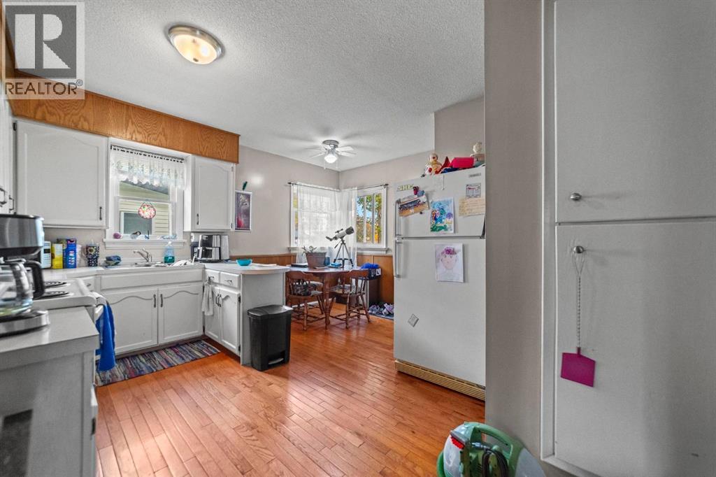 5229 50 Street - Image 7