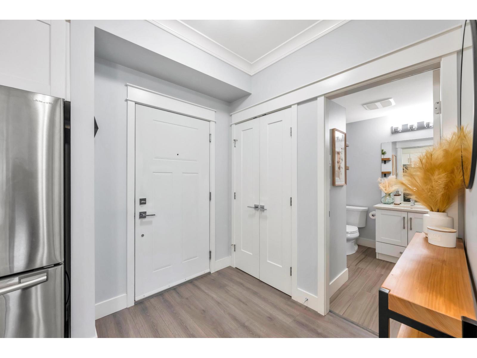 Photo of 208 5020 221A STREET 24