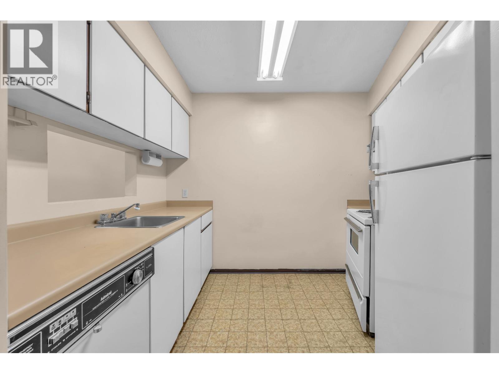 Photo of 110 2222 PRINCE EDWARD STREET 22