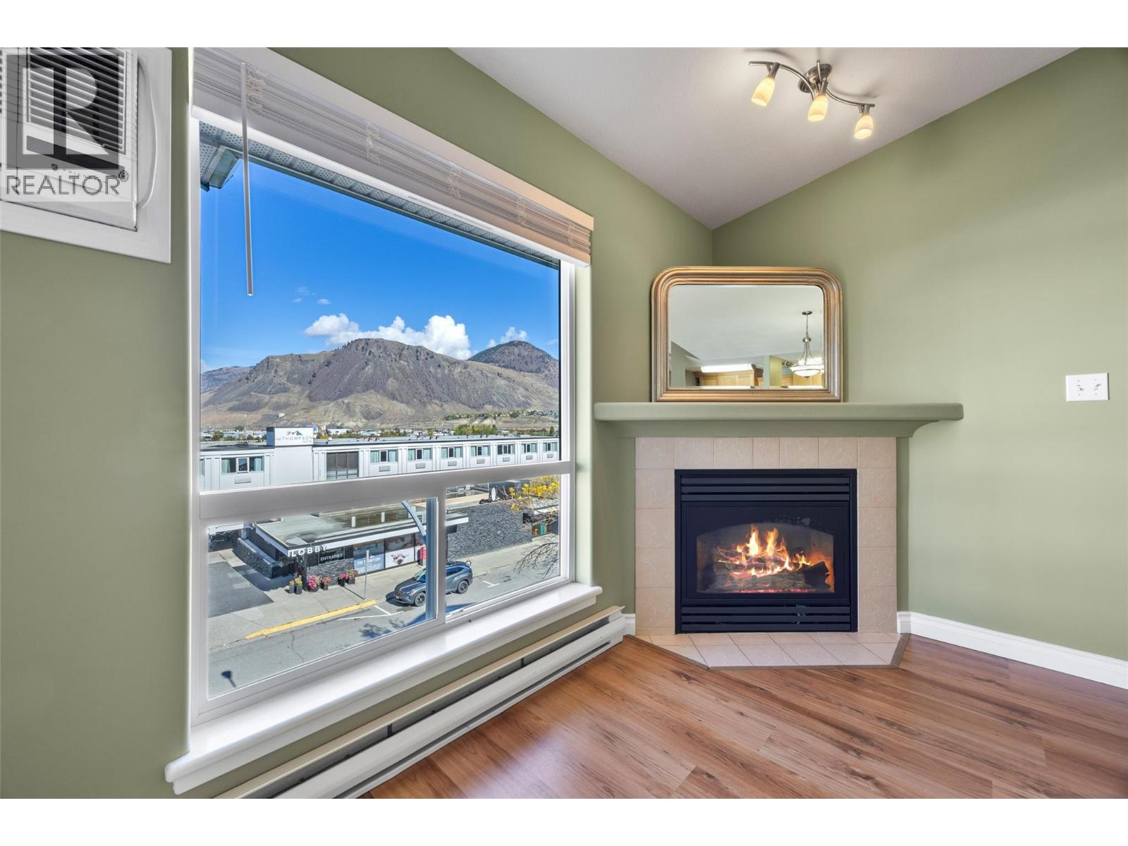 #407 683 Victoria Street - Image 8