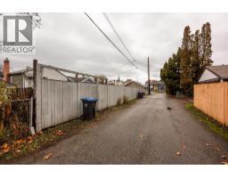 2405 Pandosy Street, Kelowna, BC V1Y1T7 Photo 25