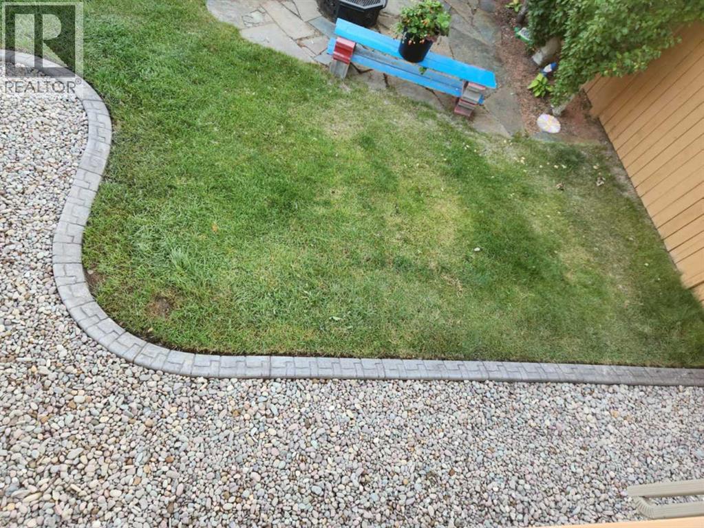 Listing photo – 37 Coachill Street, Blackfalds